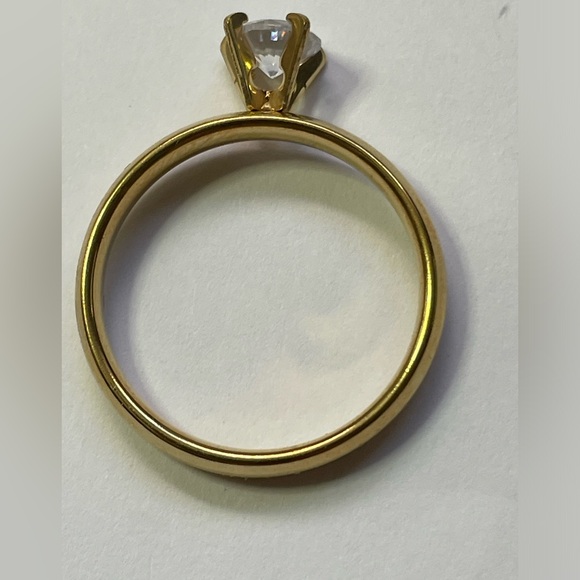 NWT Women's Stainless Steel Zircon Ring with Stone Size 11 - Picture 13 of 17